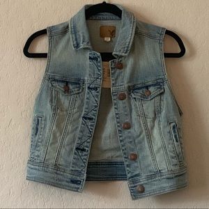 NWT American Eagle Classic Denim Vest 🦅